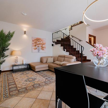 Casa Di Iaio - 90 M2 Apt With Free Wi-Fi, Netflix, Home Cinema & Parking 고리치아 외부 사진